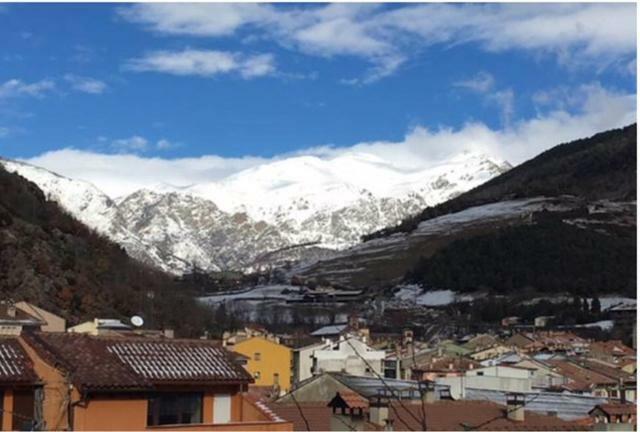 Precioso apartamento con vistas montaña y rio Ribes De Freser Exterior foto